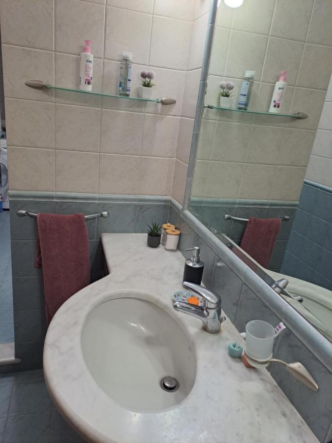 Privatunterkunft Stanza Privata In Casa Condivisa - Private In Shared Turin
